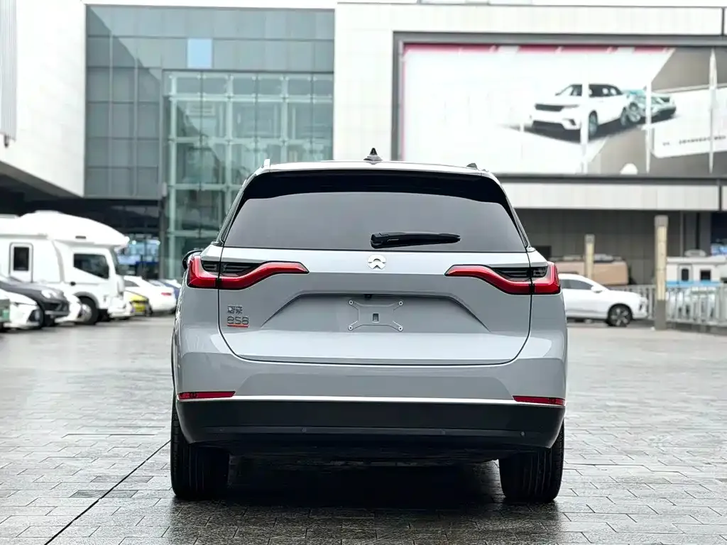 NIO ES8 — фото 4