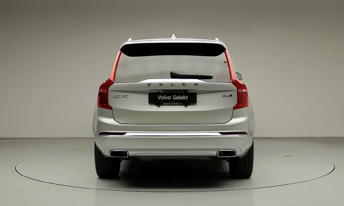 Volvo XC90 — фото 5