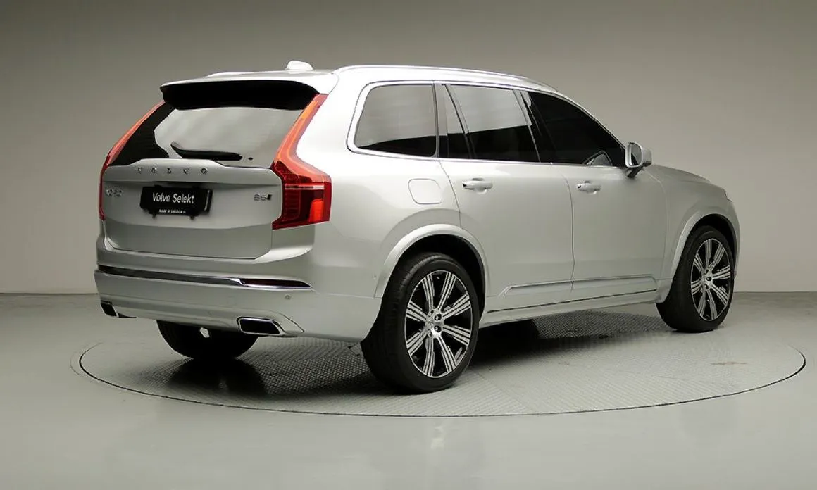 Volvo XC90 — фото 9