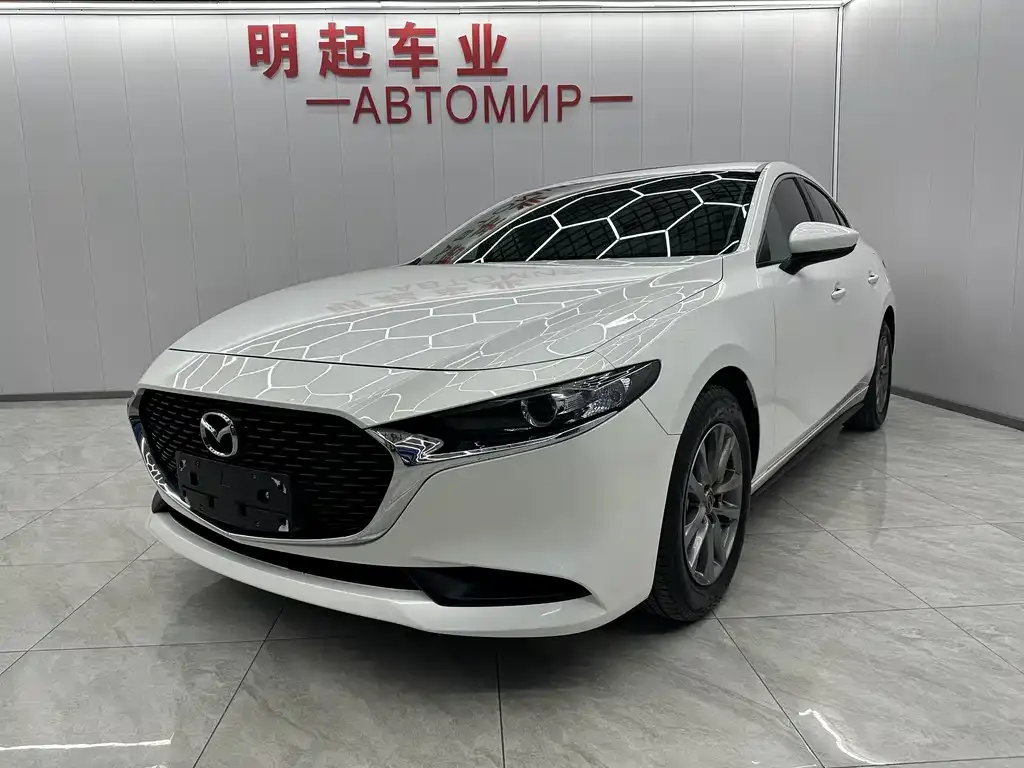 Mazda 3 Axela — фото 1