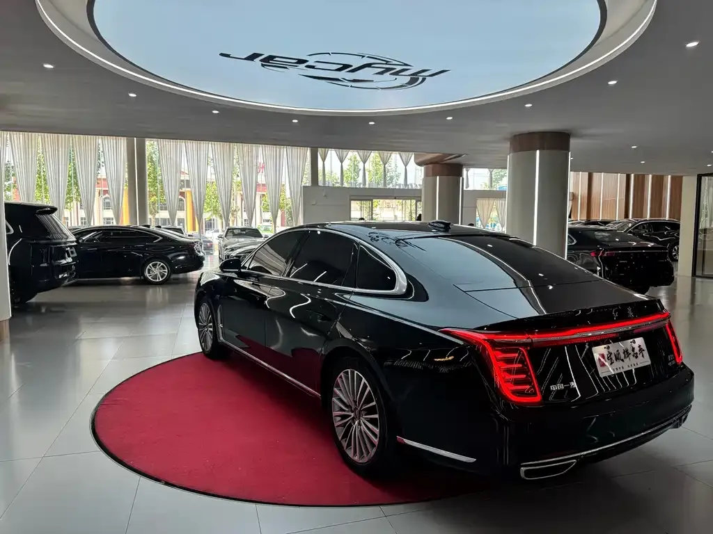 Hongqi H9 — фото 10
