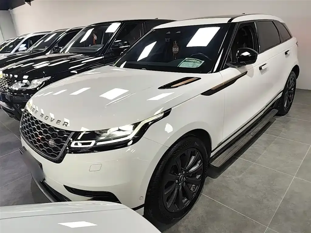 Land Rover Velar — фото 1