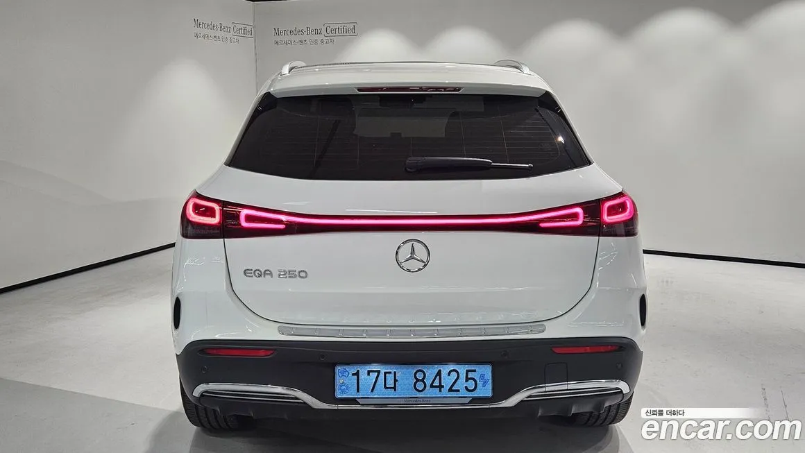 Mercedes-Benz EQA — фото 10