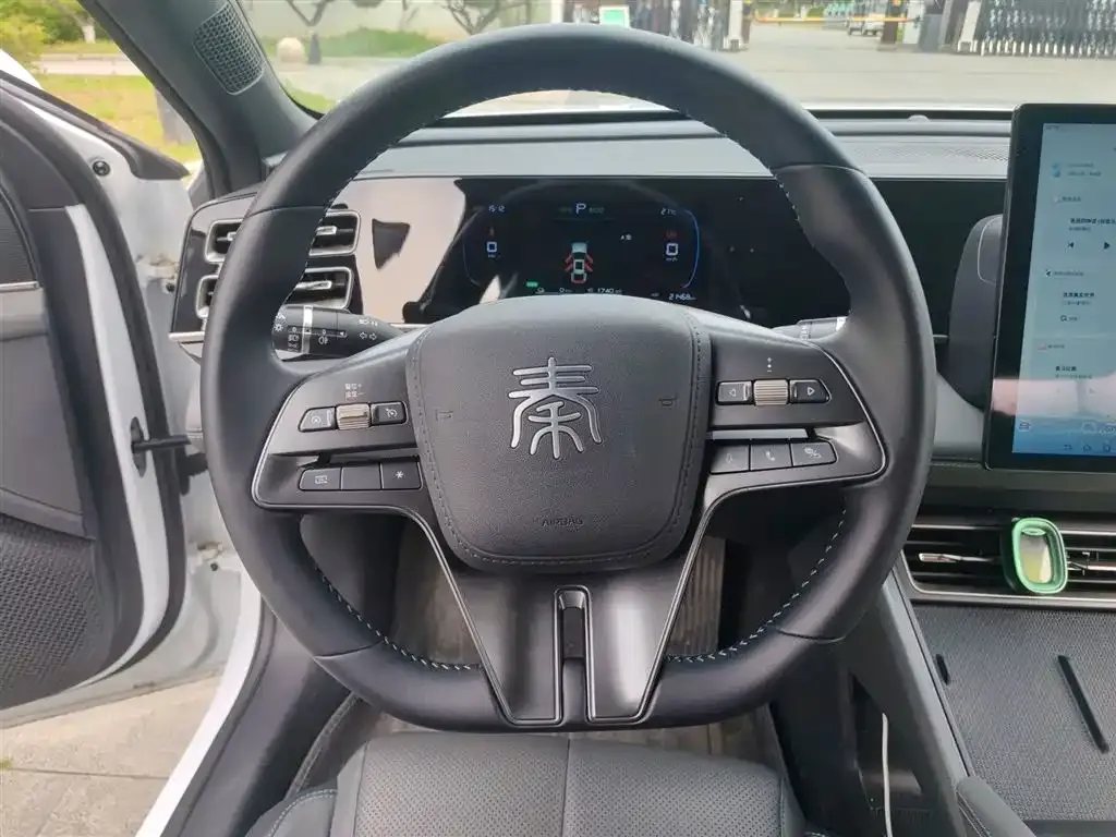 BYD Qin L — фото 10