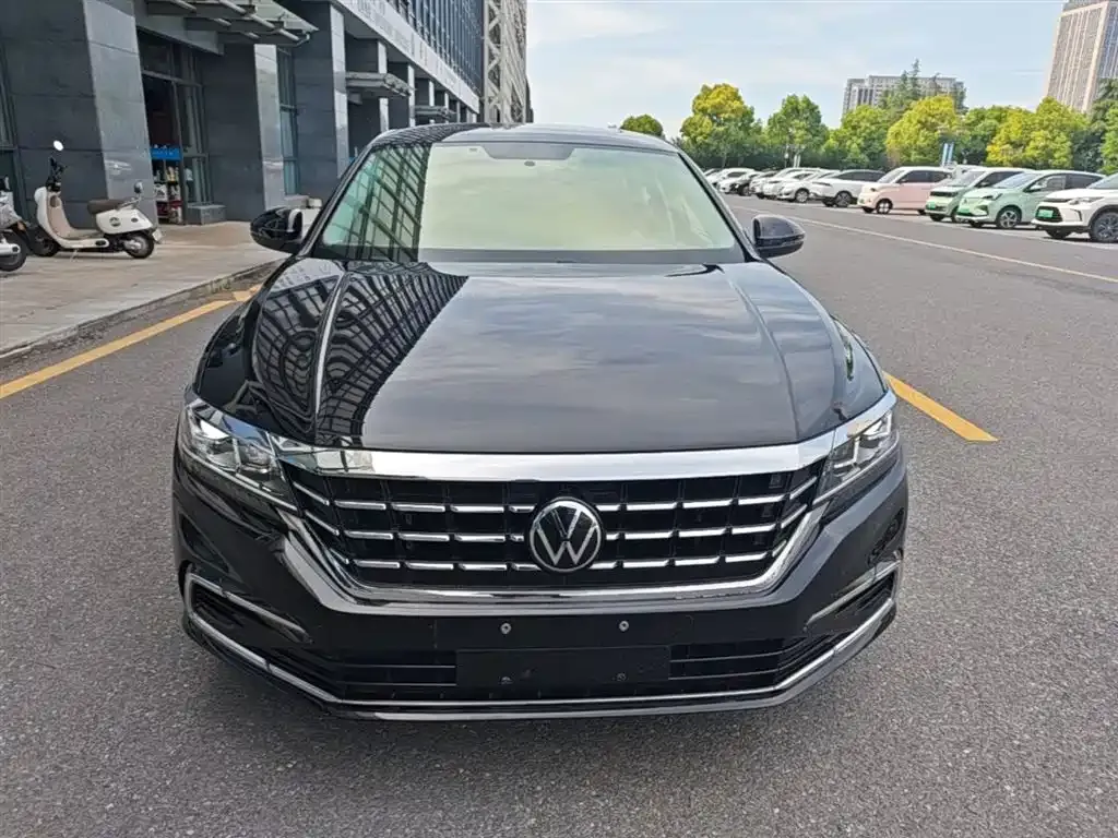 Volkswagen Passat — фото 6