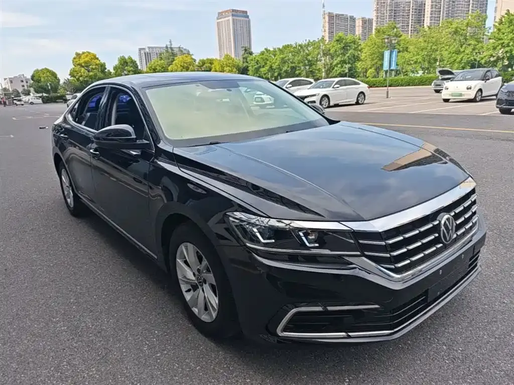 Volkswagen Passat — фото 7