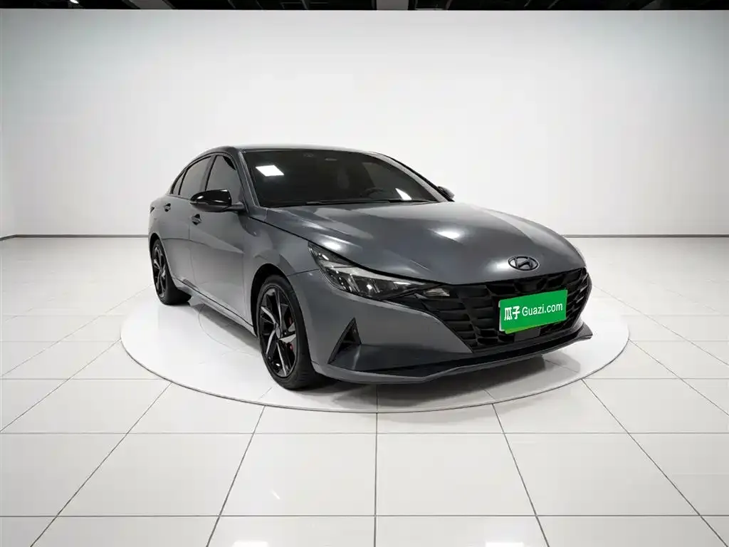 Hyundai Elantra — фото 5