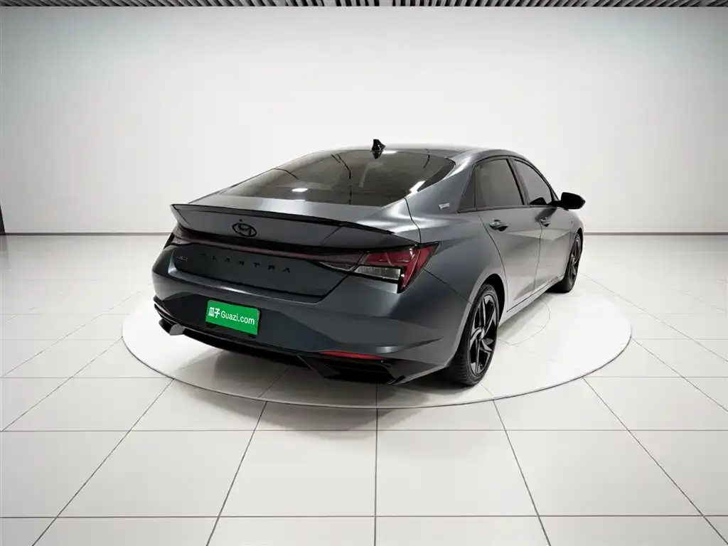 Hyundai Elantra — фото 7