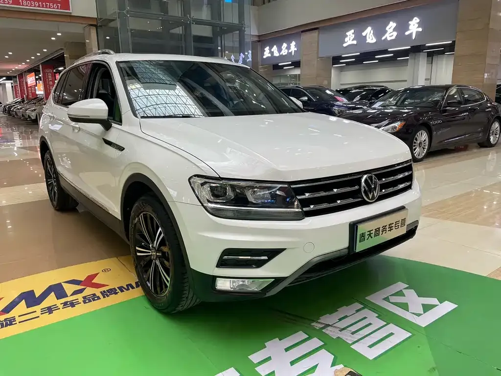 Volkswagen Tiguan L — фото 7