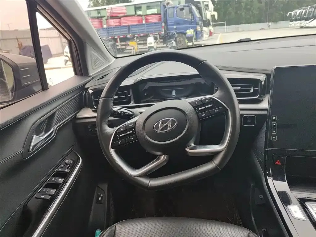 Hyundai Custo — фото 7