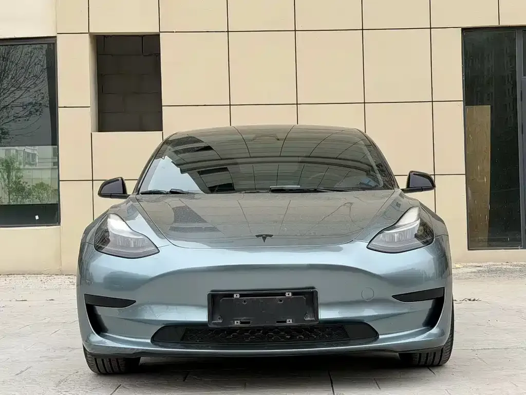 Tesla Model 3 — фото 4