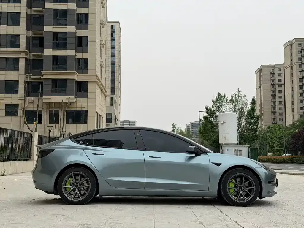 Tesla Model 3 — фото 2