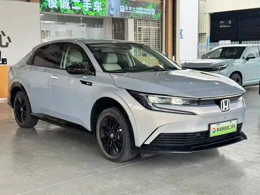 Honda e:NP2 — фото 5