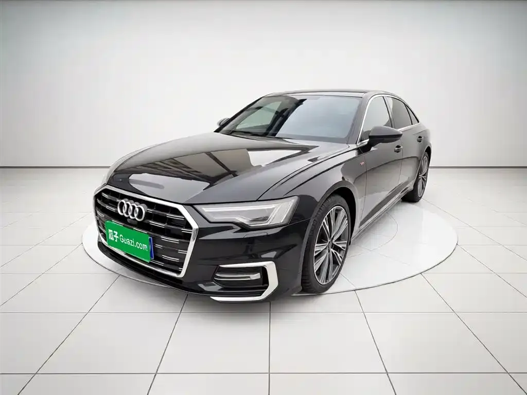 Audi A6L — фото 1
