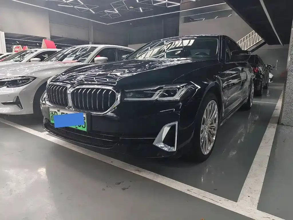 BMW 5 Series New Energy — фото 1