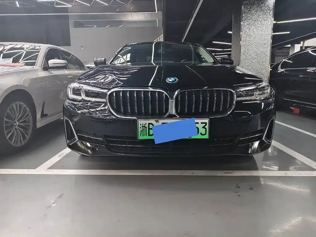 BMW 5 Series New Energy — фото 9