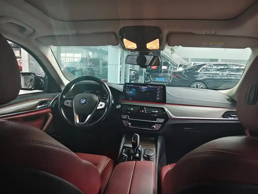 BMW 5 Series New Energy — фото 3