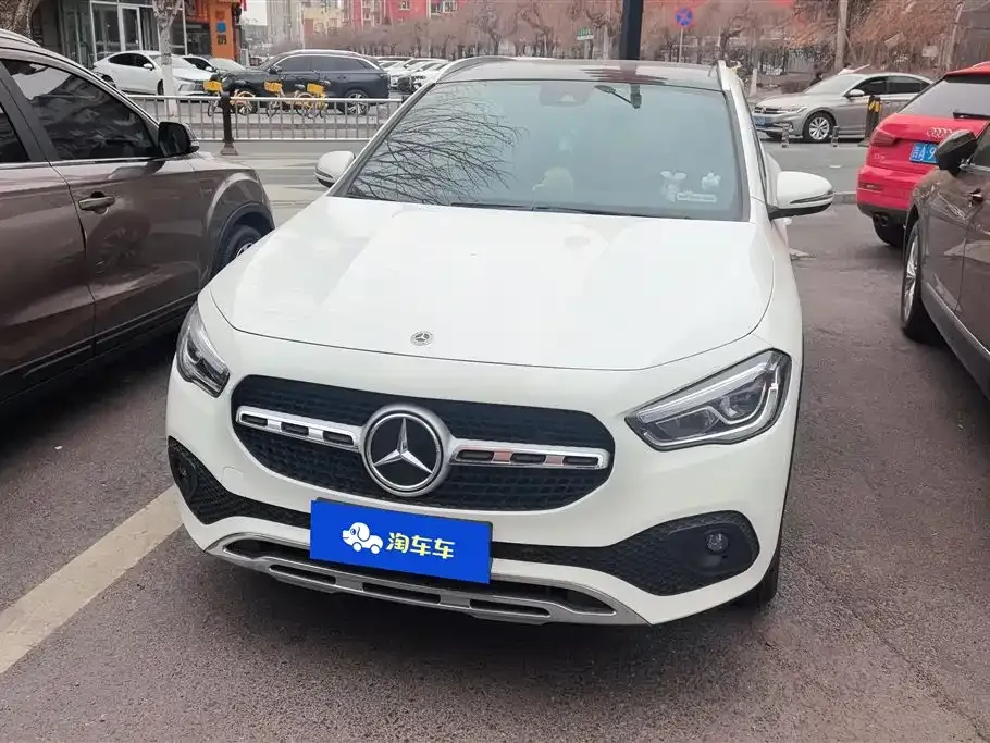 Mercedes-Benz GLA — фото 1