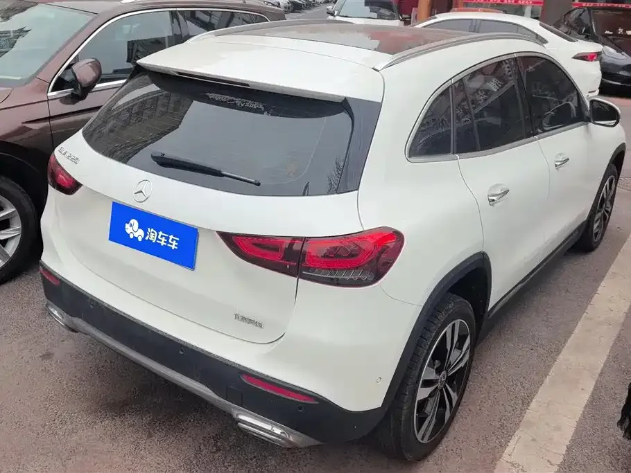 Mercedes-Benz GLA — фото 10