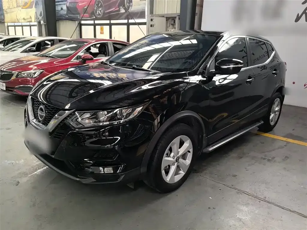 Nissan Qashqai — фото 1