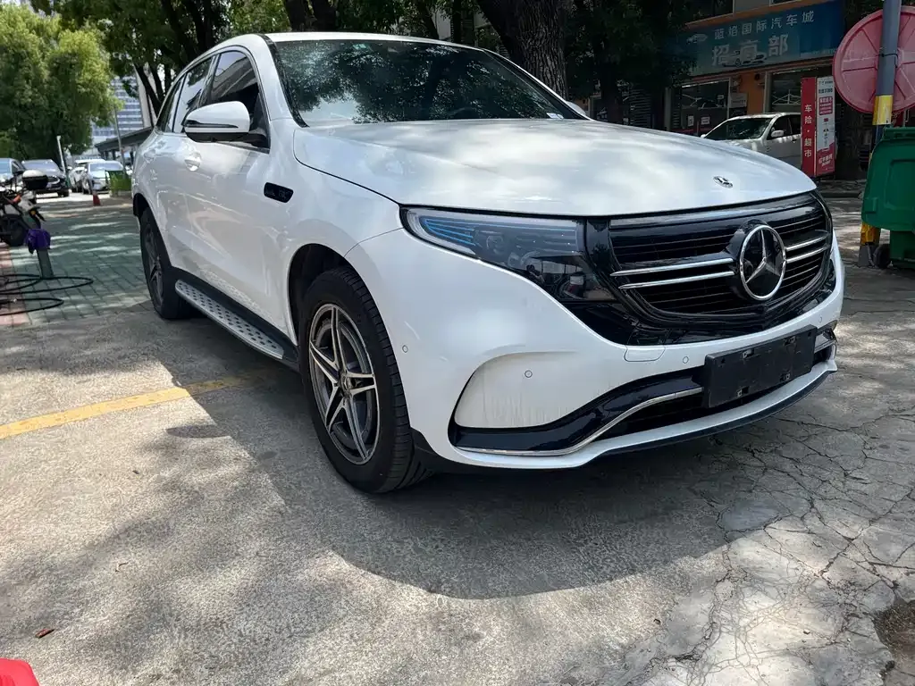 Mercedes-Benz EQC — фото 3