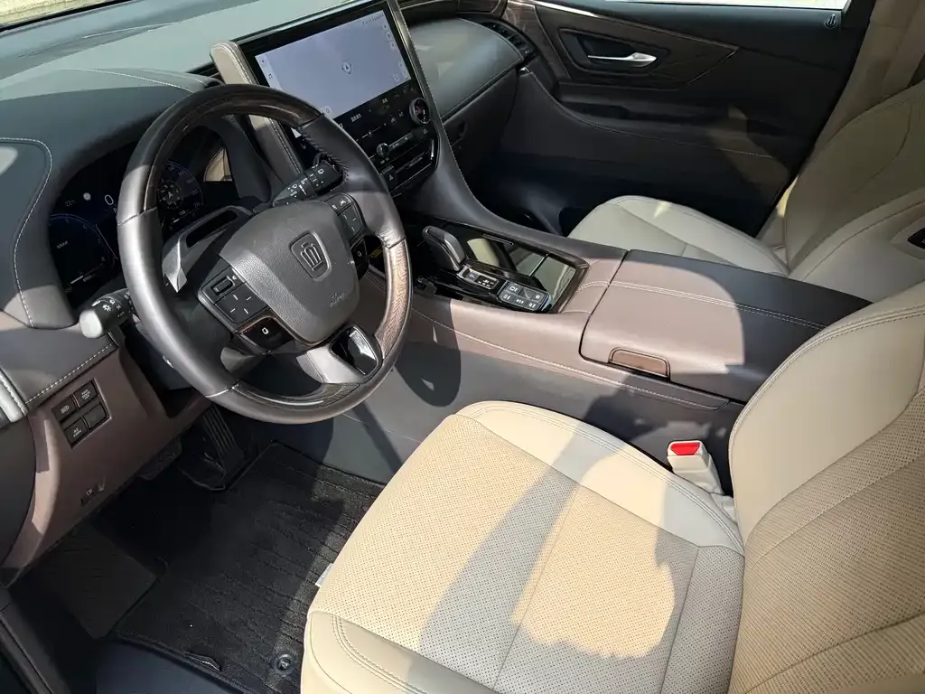 Toyota Vellfire — фото 4