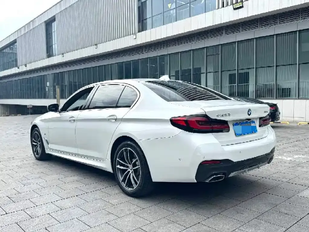 BMW 5 Series — фото 3