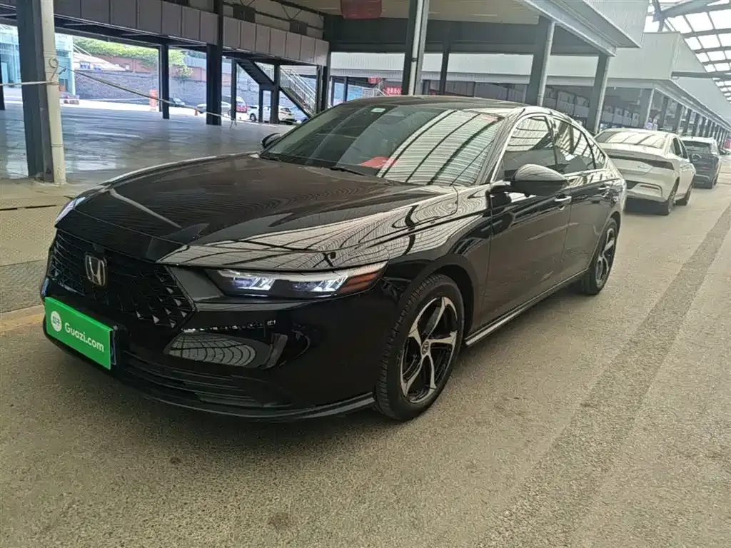 Honda Accord — фото 1