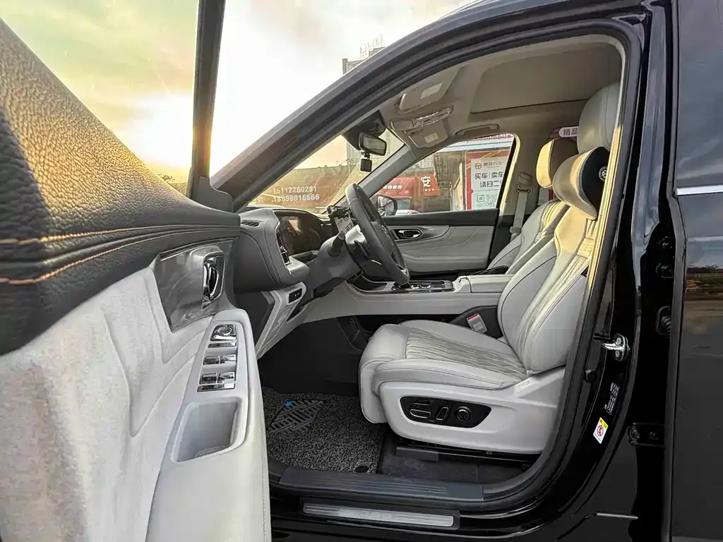 GAC Motor Trumpchi GS8 — фото 2
