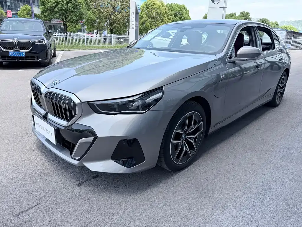 BMW i5 — фото 10