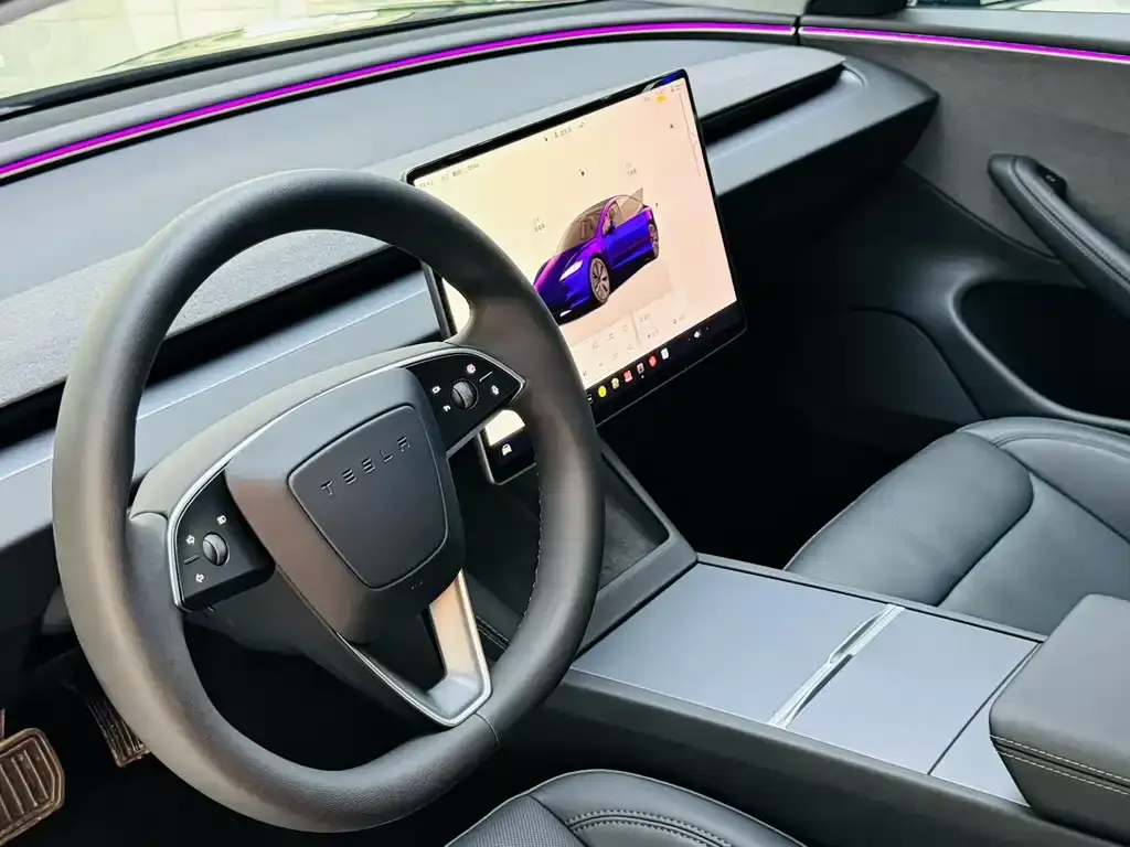 Tesla Model 3 — фото 8