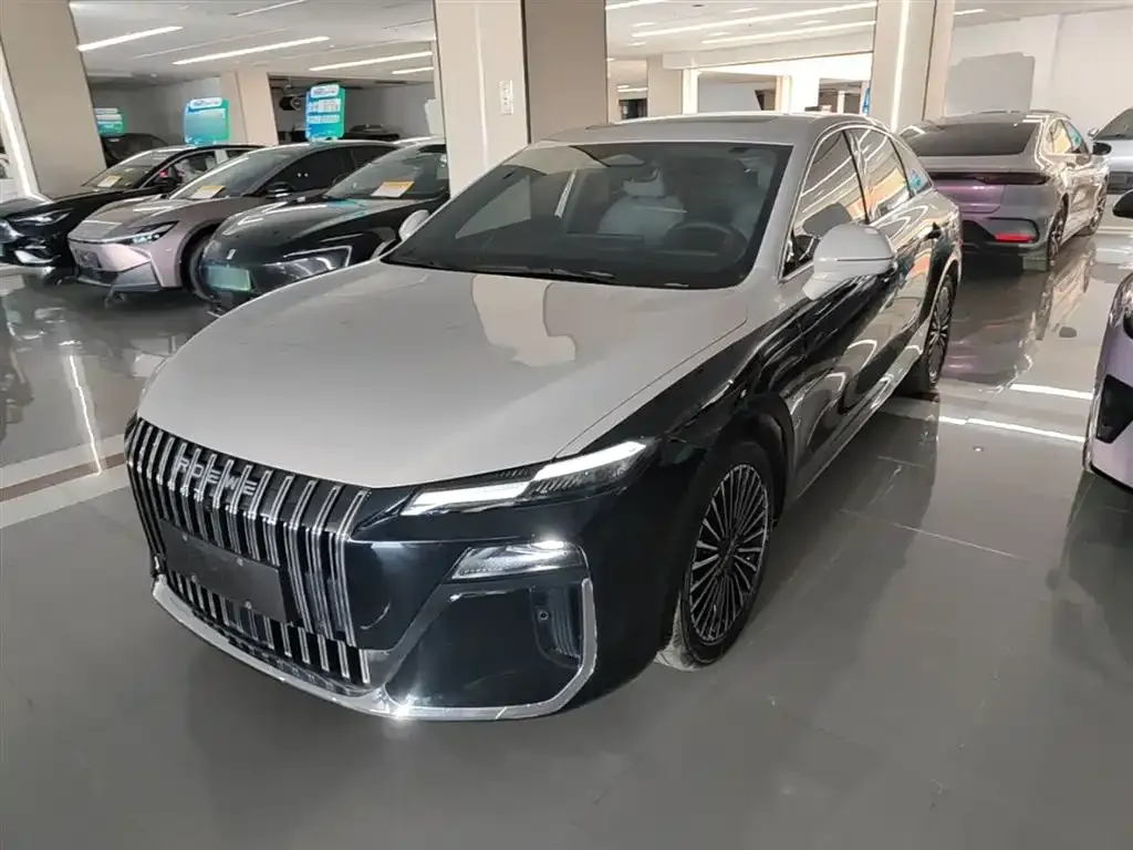Roewe M7 DMH — фото 1