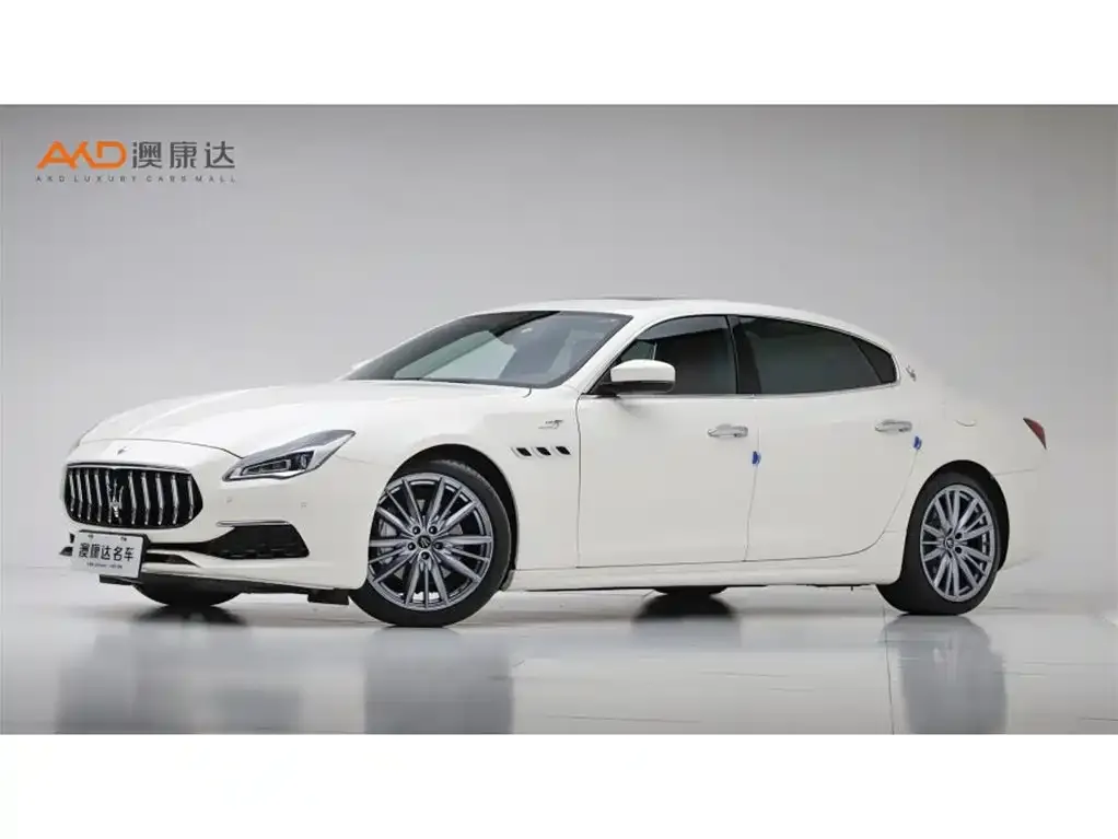 Maserati Quattroporte — фото 1