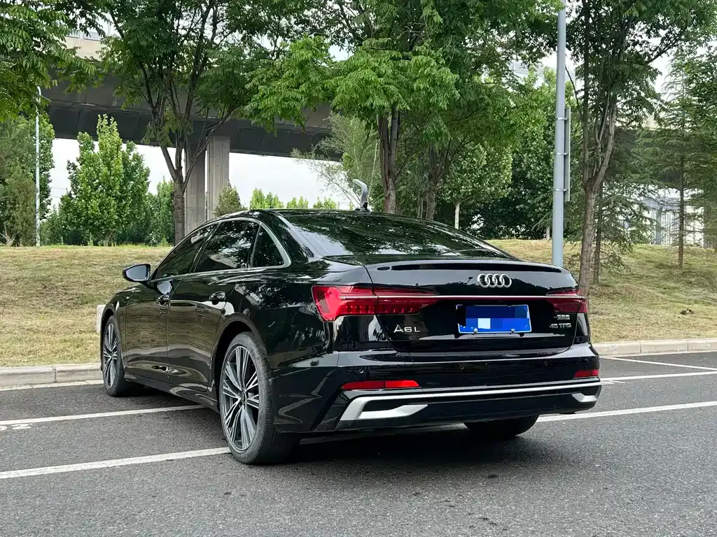 Audi A6L — фото 5