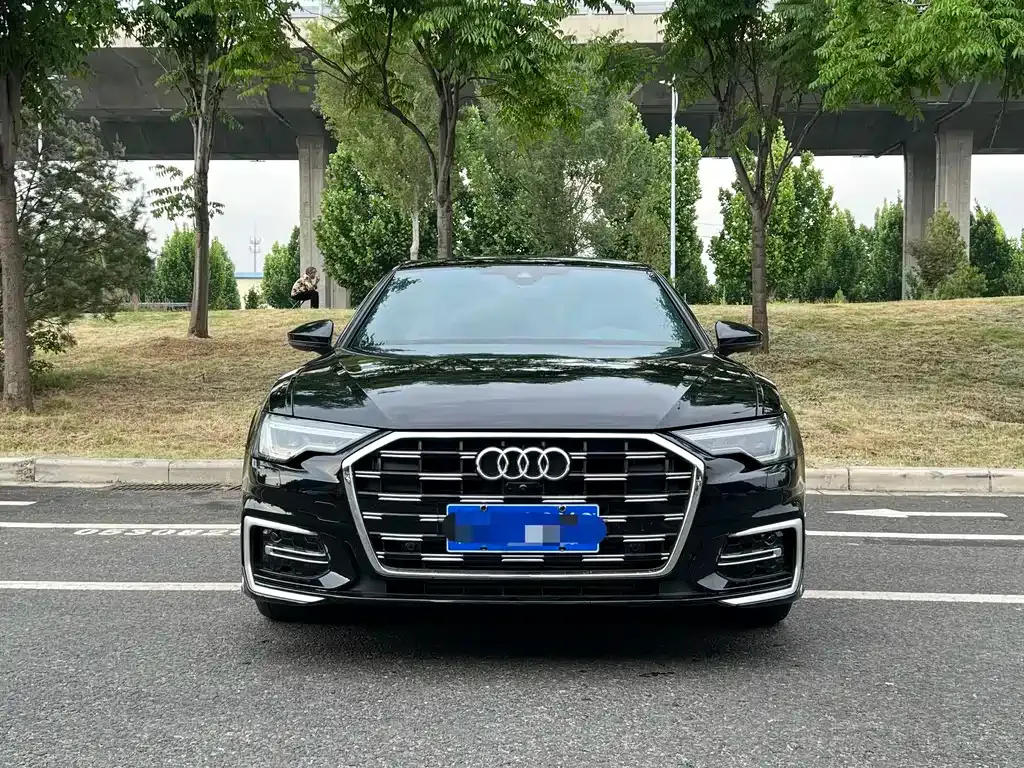 Audi A6L — фото 9