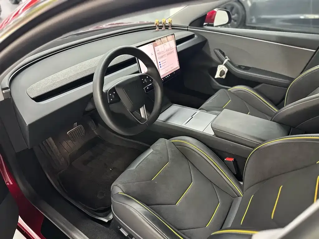 Tesla Model 3 — фото 10