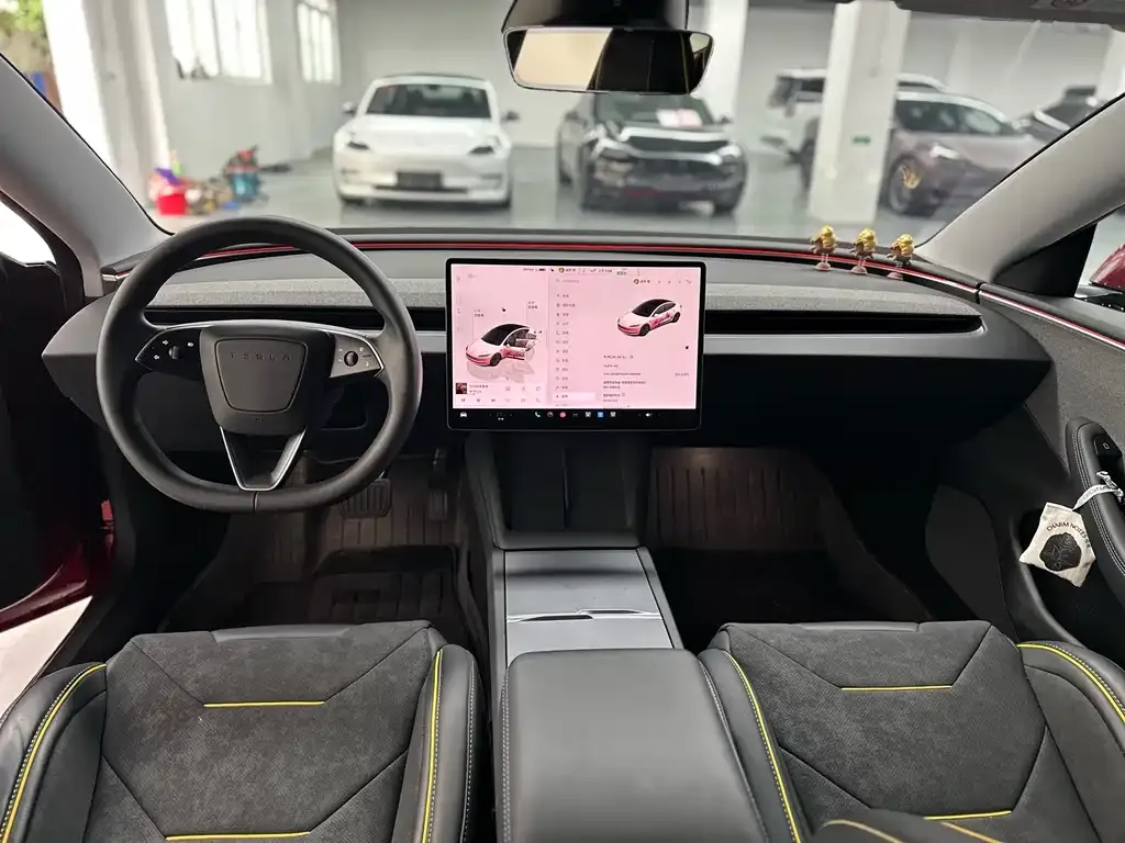 Tesla Model 3 — фото 9