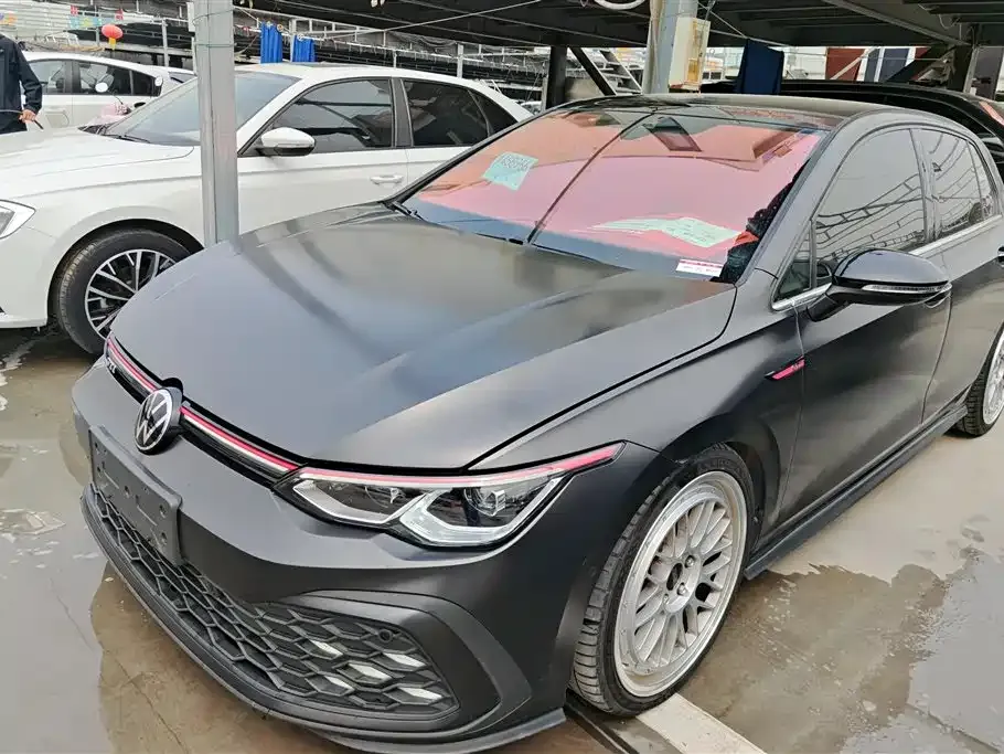 Volkswagen Golf GTI — фото 1