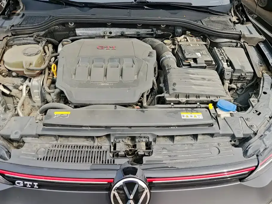 Volkswagen Golf GTI — фото 3