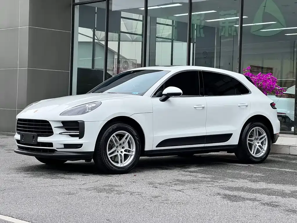 Porsche Macan — фото 1