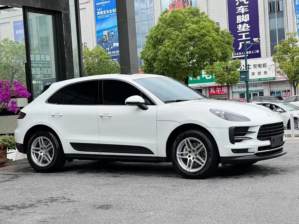 Porsche Macan — фото 9