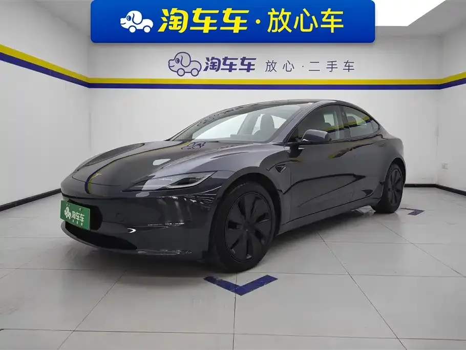 Tesla Model 3 — фото 1