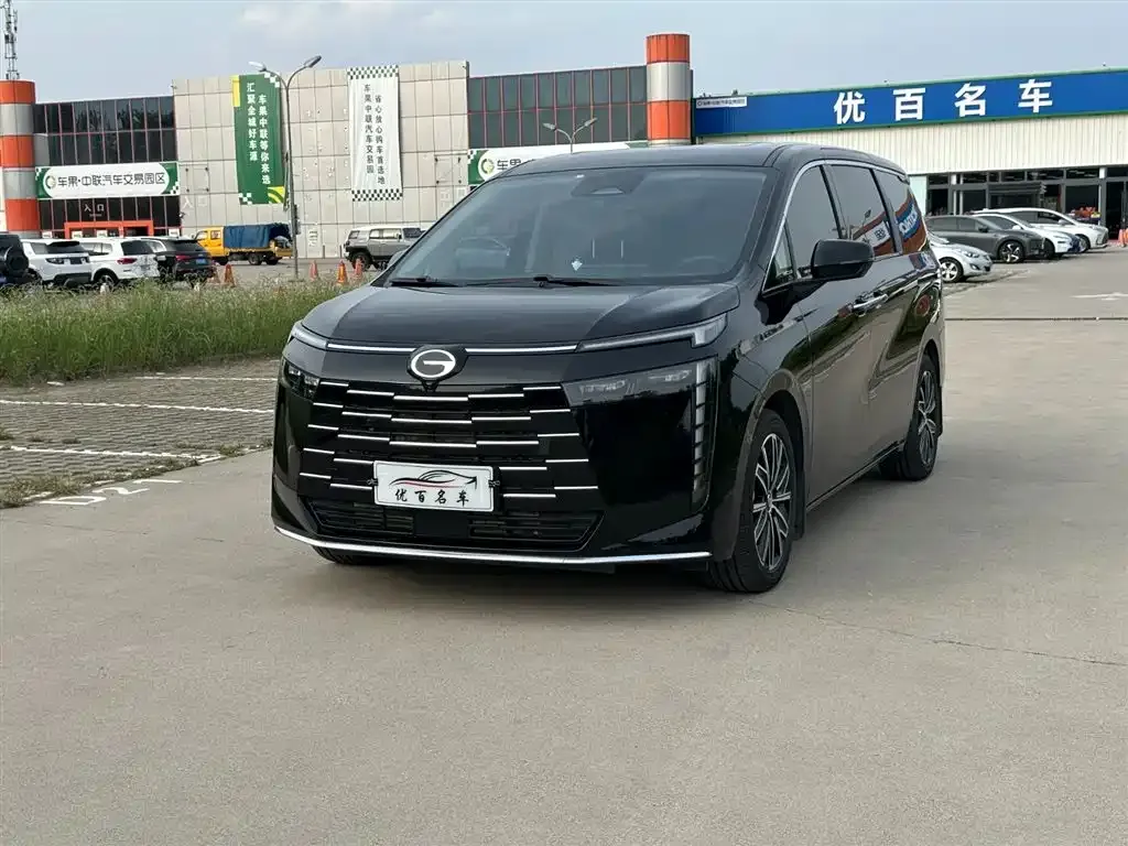 GAC Motor Trumpchi E8 — фото 1