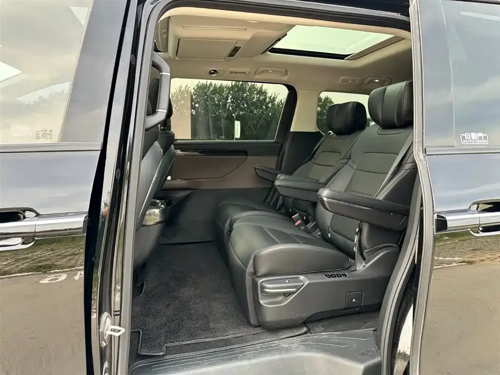 GAC Motor Trumpchi E8 — фото 10