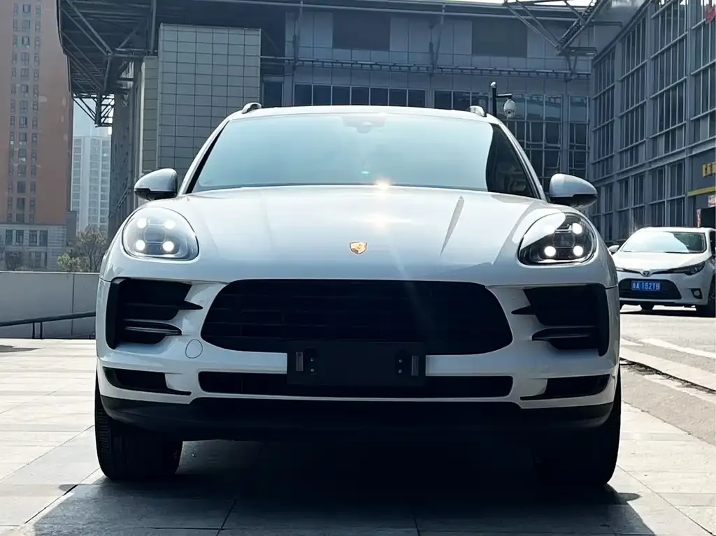 Porsche Macan — фото 9