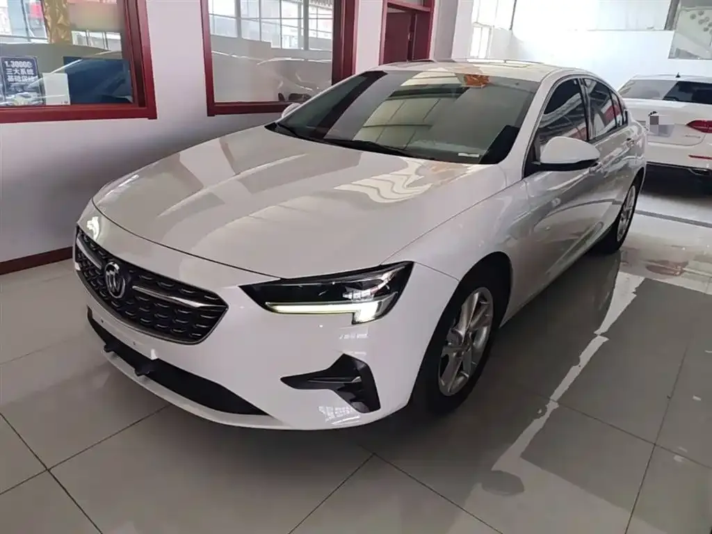 Buick Regal — фото 1