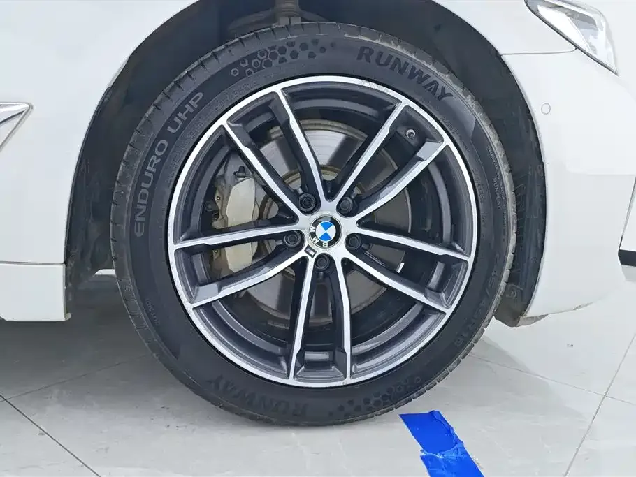 BMW 5 Series New Energy — фото 10