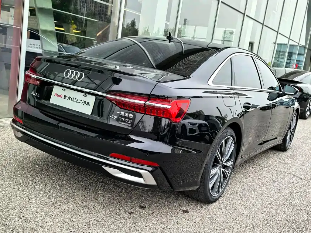 Audi A6L — фото 5