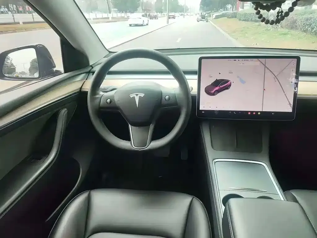 Tesla Model Y — фото 4