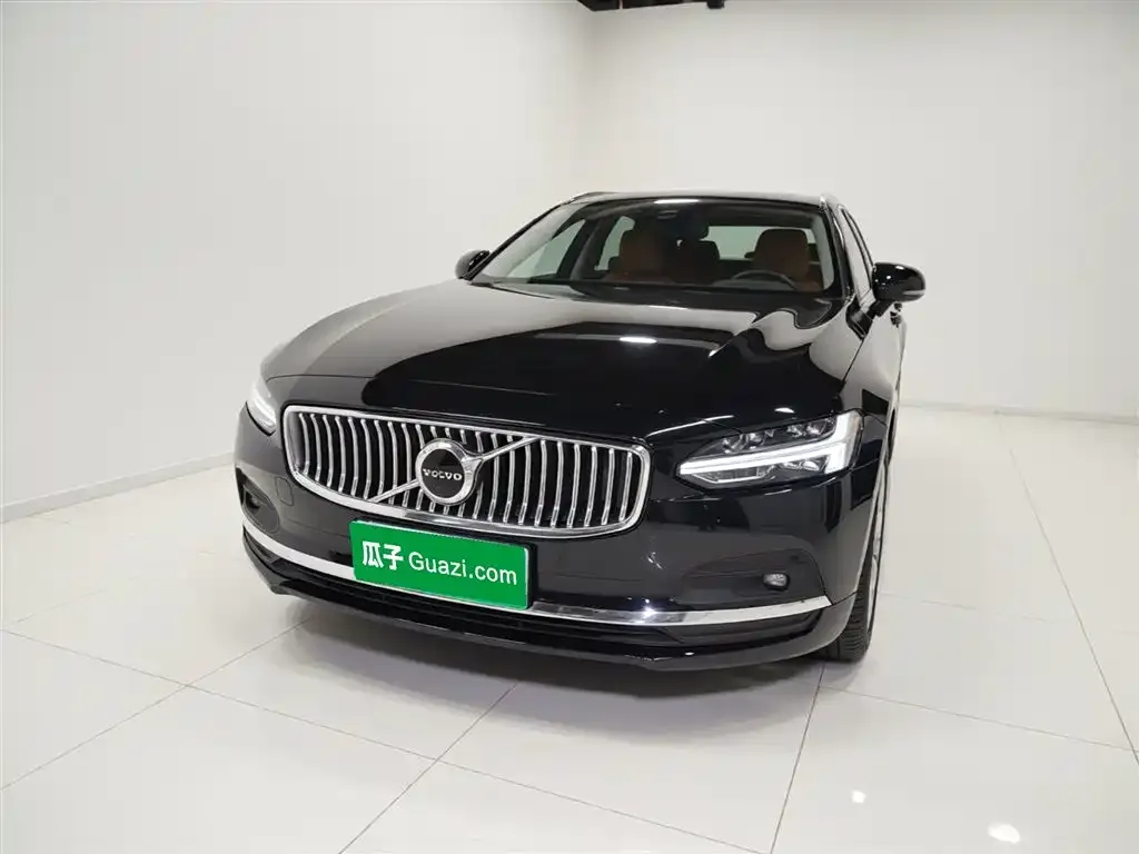 Volvo S90 — фото 1